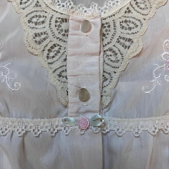 Vintage Vanity Fair Ivory Lace Floral Embroidered Nightgown Size Small - Picture 5 of 13